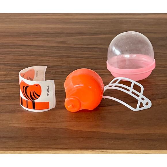 Vtg NFL Mini Gumball Vending Machine Plastic Cincinnati Bengals Football Helmet - Picture 3 of 8